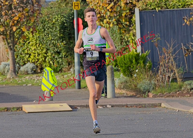 2025-11-09GM10KA00120A.JPG