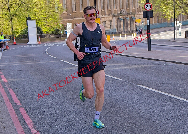 20260412 LONDLMHALF00009A.JPG