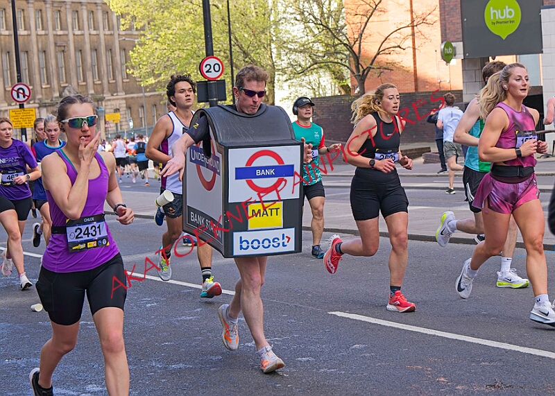 20260412 LONDLMHALF00075A.JPG