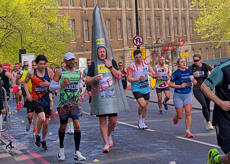 20260412 LONDLMHALF00082A.JPG
