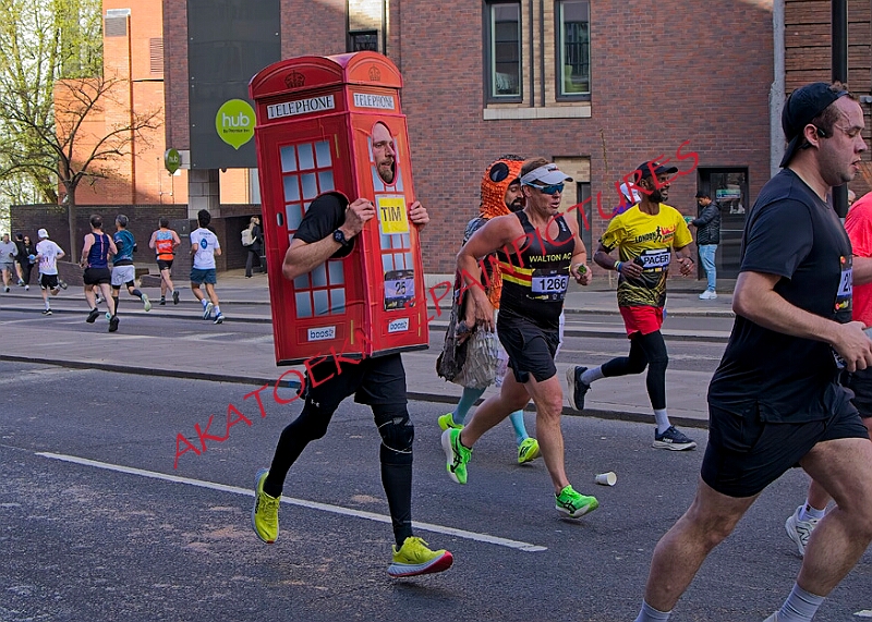 20260412 LONDLMHALF00084A.JPG