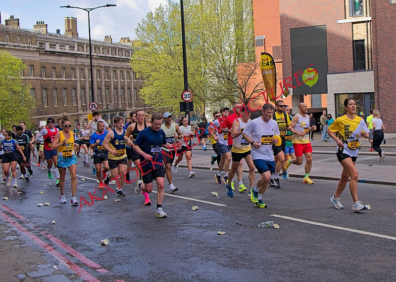 20260412 LONDLMHALF00148A.JPG