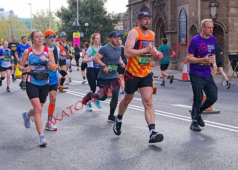 20260412 LONDLMHALF00244A.JPG