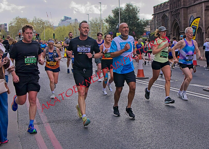 20260412 LONDLMHALF00250A.JPG