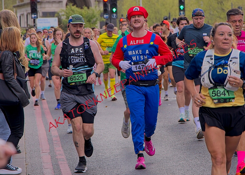 20260412 LONDLMHALF00254A.JPG