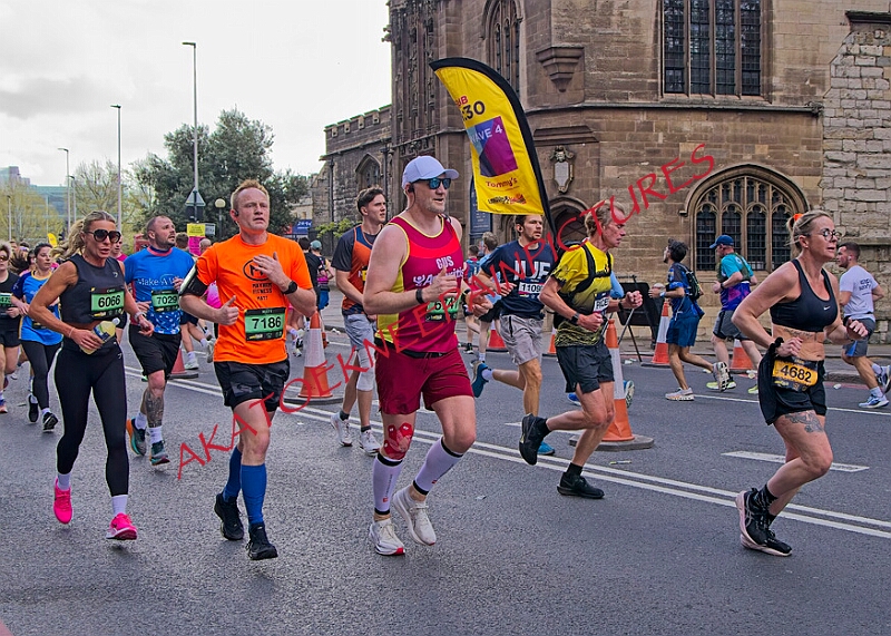 20260412 LONDLMHALF00260A.JPG