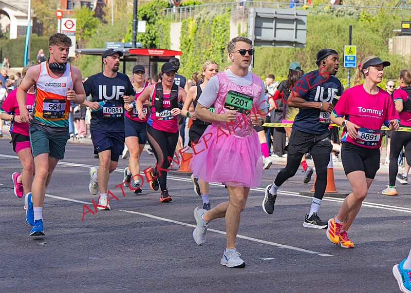 20260412 LONDLMHALF00311A.JPG