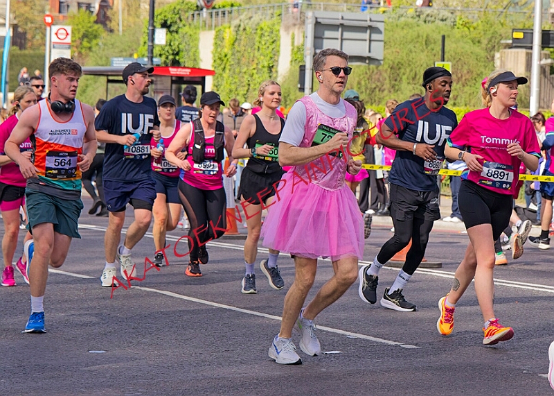 20260412 LONDLMHALF00312A.JPG