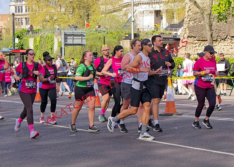 20260412 LONDLMHALF00314A.JPG