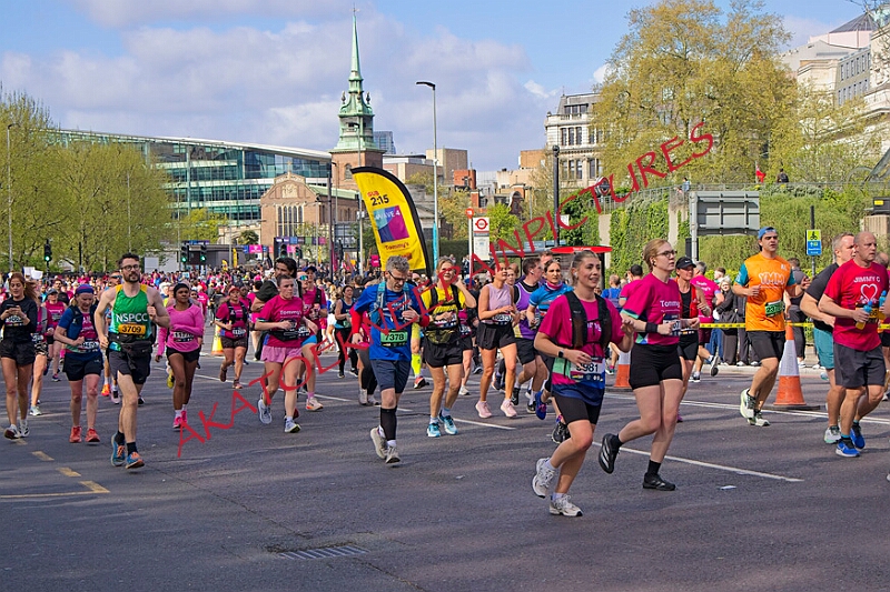 20260412 LONDLMHALF00328A.JPG