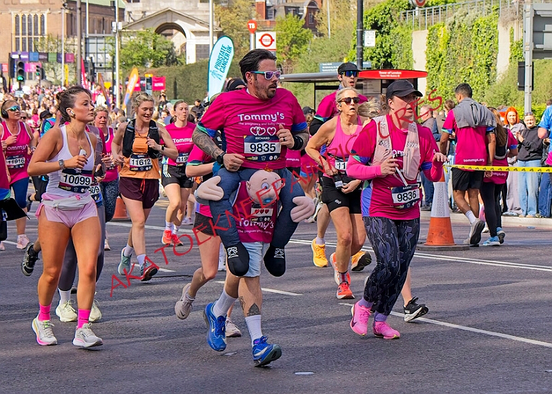 20260412 LONDLMHALF00331A.JPG