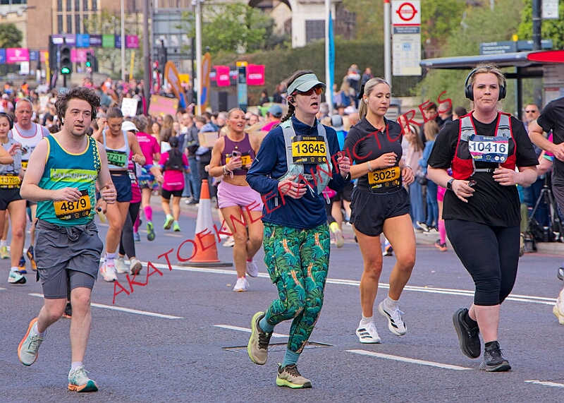 20260412 LONDLMHALF00401A.JPG