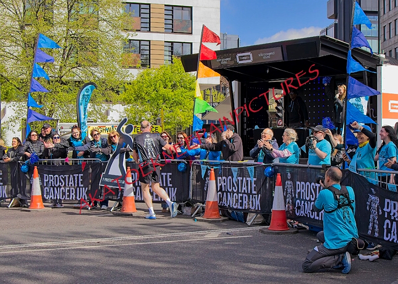 20260412 LONDLMHALF00453A.JPG