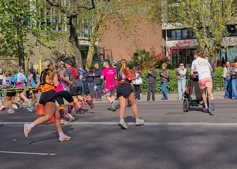 20260412 LONDLMHALF00455A.JPG
