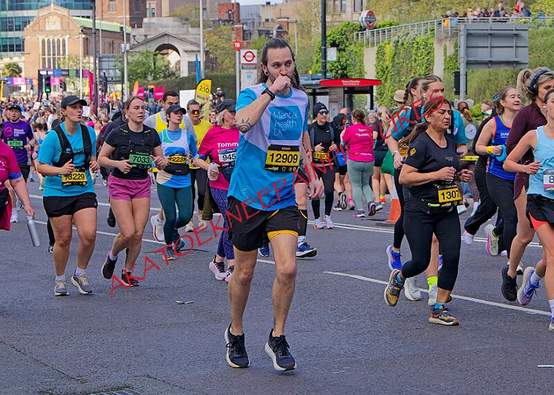20260412 LONDLMHALF00488A.JPG